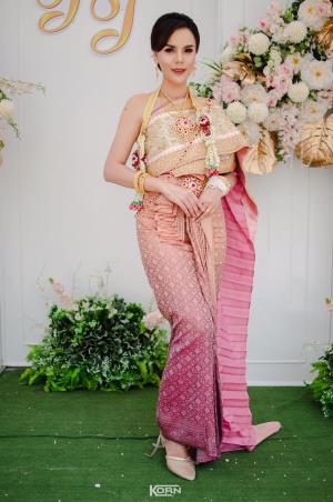 ชุดไทยเจ้าสาว ชุดไทยจักรพรรดิ์ เช่าที่แบมบี้ เวดดิ้ง ห้วยขวาง